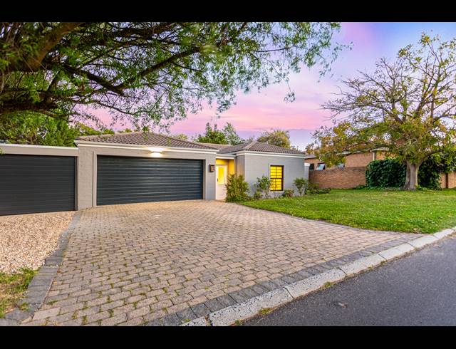 4 BEDROOM HOUSE SOLD IN UITZICHT